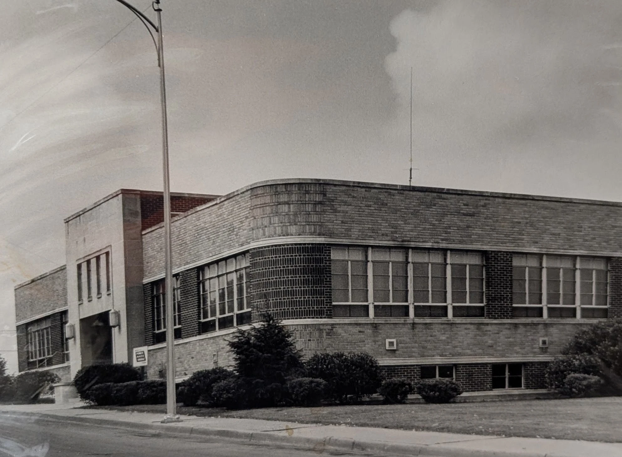 An old photo of the Shelbyville Power System building